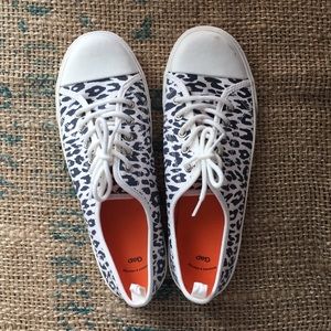 Gap Animal Print Lace Up Sneakers, Size 8